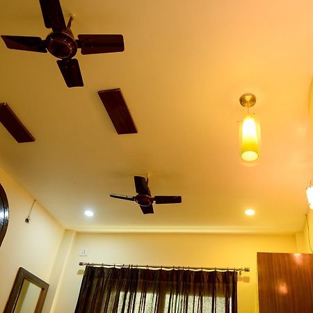 Hotel Mm กูวาฮาติ ภายนอก รูปภาพ