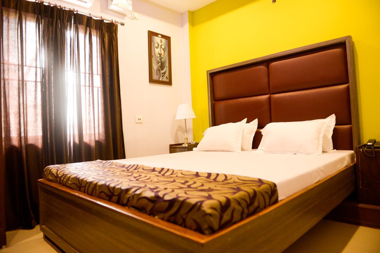 Hotel Mm กูวาฮาติ ภายนอก รูปภาพ