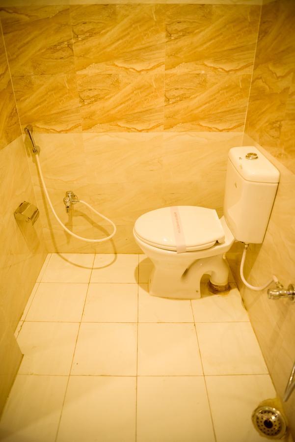 Hotel Mm กูวาฮาติ ภายนอก รูปภาพ