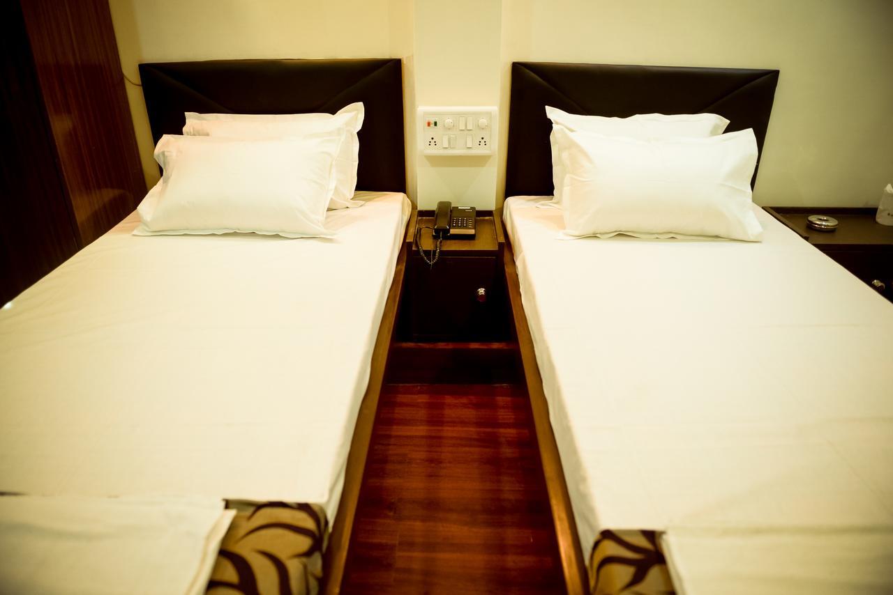 Hotel Mm กูวาฮาติ ภายนอก รูปภาพ